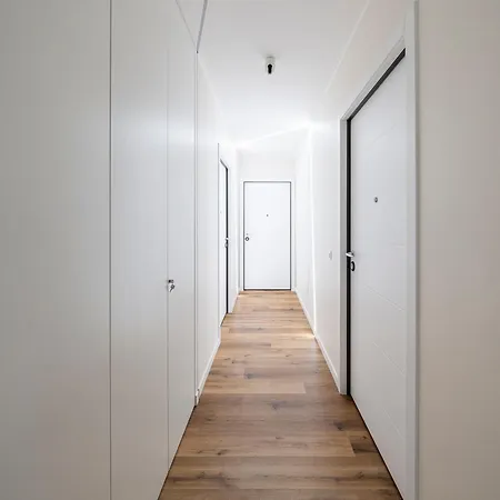 Urban Quattro Apartment