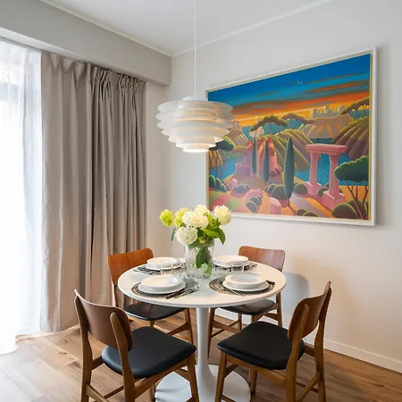 Urban Quattro Apartment *