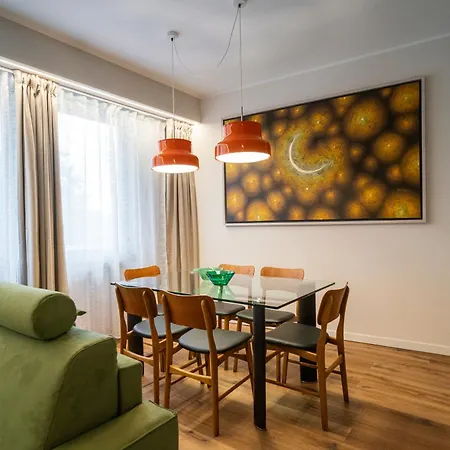 Urban Quattro Apartment *